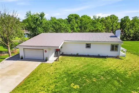 Exterior - 15 NE Johnson St, Lees Summit, MO 64063 photo 3 of 11