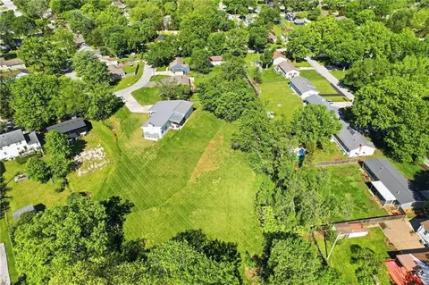 View/Area - 15 NE Johnson St, Lees Summit, MO 64063 photo 3 of 9