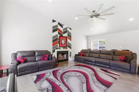 Living - 15 NE Johnson St, Lees Summit, MO 64063 photo 4 of 5