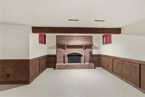Living - 14818 E Covington Rd, Independence, MO 64055 photo 8 of 8