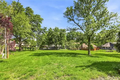 Exterior - 14818 E Covington Rd, Independence, MO 64055 photo 10 of 11