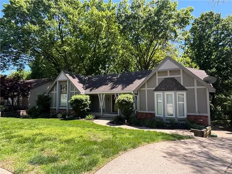 5305 NW 58th Ter, Kansas City, MO 64151