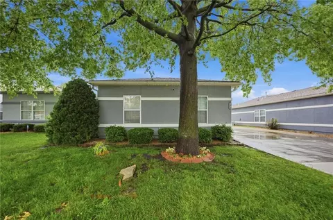2815 NE Sonora Dr, Blue Springs, MO 64014
