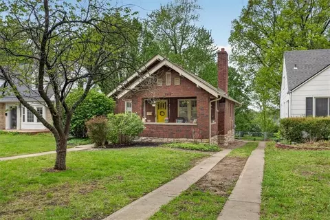 7918 Ward Parkway Plz, Kansas City, MO 64114