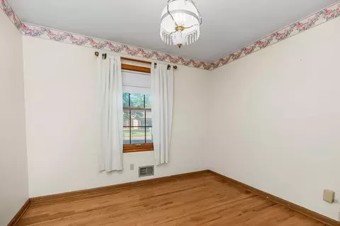 Bedroom - 1012 SE 2nd Ter, Lees Summit, MO 64063 photo 6 of 6