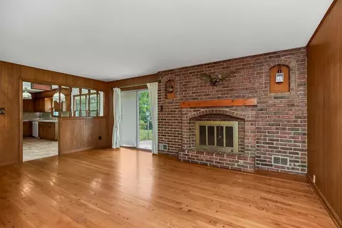 Living - 1012 SE 2nd Ter, Lees Summit, MO 64063 photo 4 of 7