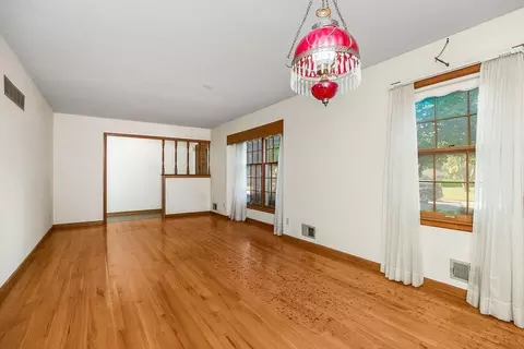 Living - 1012 SE 2nd Ter, Lees Summit, MO 64063 photo 3 of 7