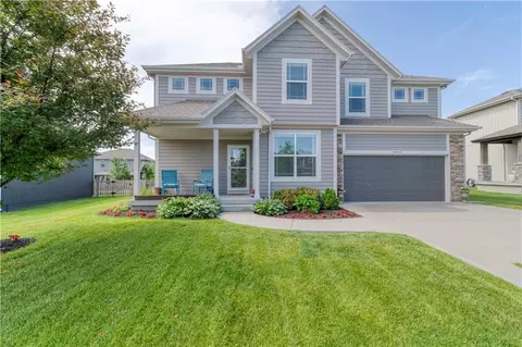 19005 W 166th St, Olathe, KS 66062