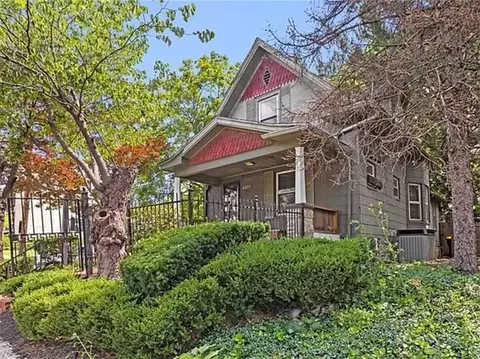 4401 Madison Ave, Kansas City, MO 64111
