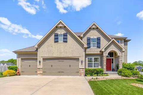 1404 SW 41st Cir, Lees Summit, MO 64082