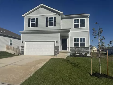 300 Lake Meadows Dr, Smithville, MO 64089