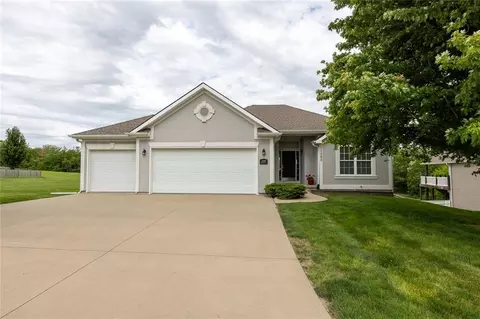 13080 NW Ridgeview Dr, Platte City, MO 64079