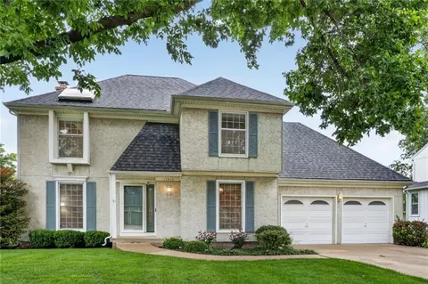 15416 W 94th Ter, Lenexa, KS 66219