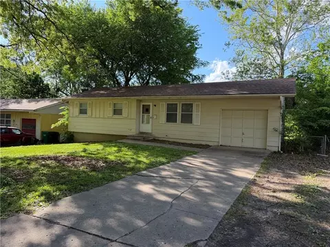 6200 E 150th Ter, Grandview, MO 64030