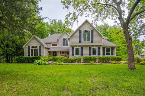 704 Folks Rd, Lawrence, KS 66047