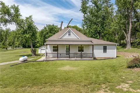 2725 Garfield Ave, Saint Joseph, MO 64503