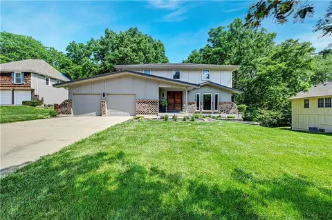 106 E 104th St, Kansas City, MO 64114