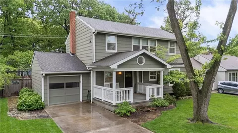 7117 Cedar St, Prairie Village, KS 66208