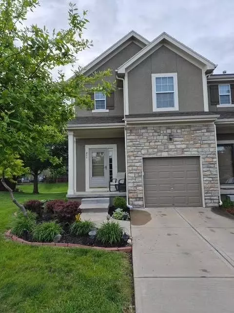 211 N Laurel St, Gardner, KS 66030