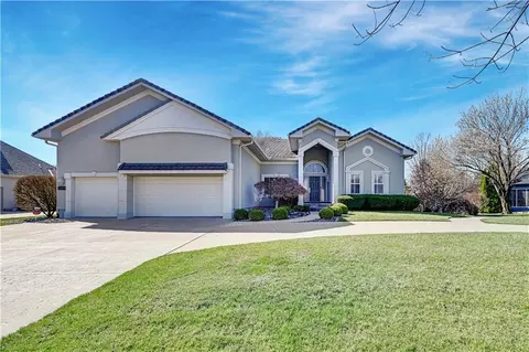 4989 W 150th Pl, Leawood, KS 66224