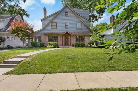 109 W 65th St, Kansas City, MO 64113