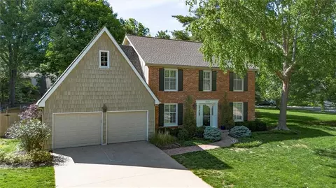 12502 W 81st Ter, Lenexa, KS 66215