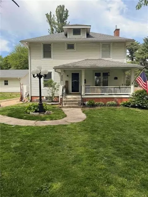806 Elm St, Tarkio, MO 64491