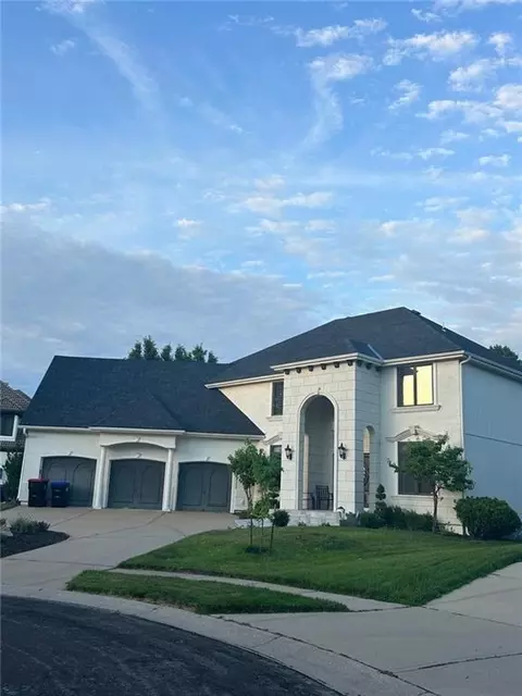 12805 Maple St, Overland Park, KS 66209