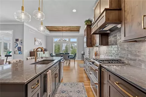 12122 W 138th Ct, Overland Park, KS 66221