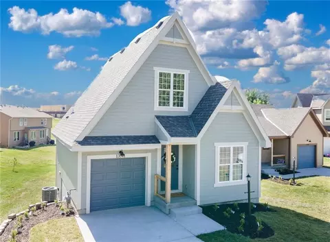 13741 Leigh Dr, Bonner Springs, KS 66012