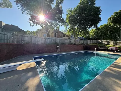 Exterior - 3704 S Willis Ave, Independence, MO 64055 photo 2 of 3