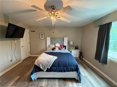 Bedroom - 3704 S Willis Ave, Independence, MO 64055 photo 3 of 8