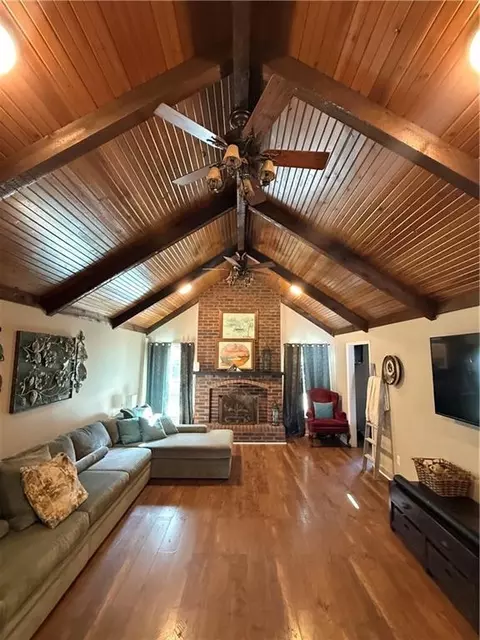 Living - 3704 S Willis Ave, Independence, MO 64055 photo 2 of 3
