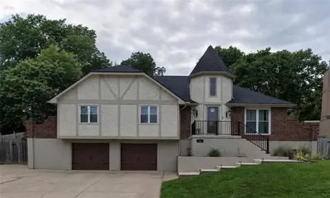 3704 S Willis Ave, Independence, MO 64055