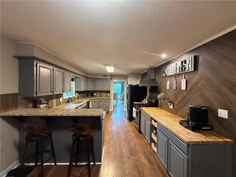 Kitchen - 3704 S Willis Ave, Independence, MO 64055 photo 1 of 4