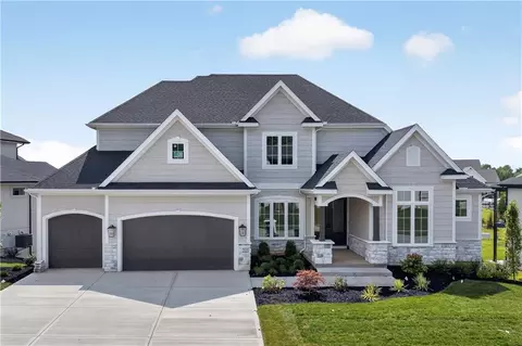 16924 Futura St, Overland Park, KS 66085