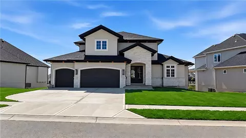 16928 Futura St, Overland Park, KS 66085