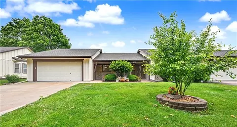 18797 Sunrise Dr, Belton, MO 64012
