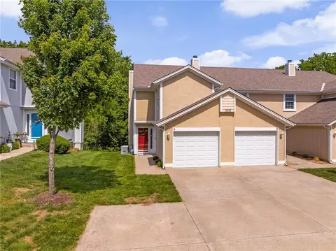 Exterior - 4612 NE Whispering Winds Dr #A, Lees Summit, MO 64064 photo 9 of 9