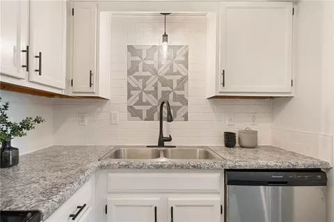 Kitchen - 4612 NE Whispering Winds Dr #A, Lees Summit, MO 64064 photo 4 of 4
