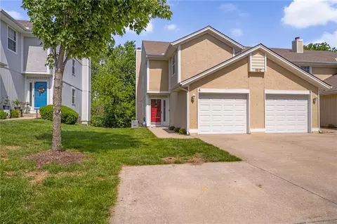 4612 NE Whispering Winds Dr #A, Lees Summit, MO 64064