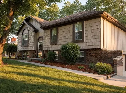 12311 W 54th St, Shawnee, KS 66216