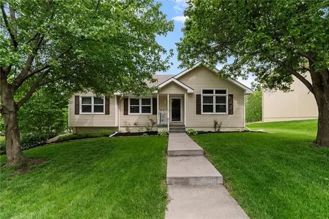 8903 NE 109th St, Kansas City, MO 64157