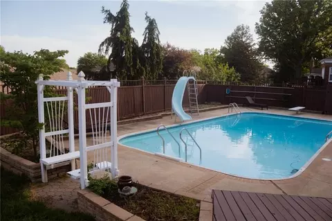 Exterior - 16701 E George Franklyn Dr, Independence, MO 64055 photo 5 of 7