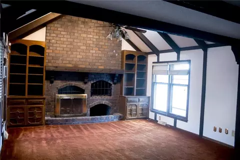 Living - 16701 E George Franklyn Dr, Independence, MO 64055 photo 3 of 3