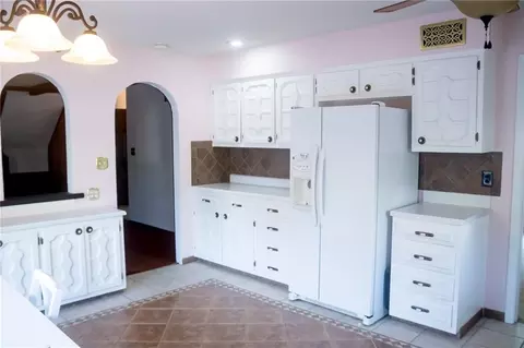 Kitchen - 16701 E George Franklyn Dr, Independence, MO 64055 photo 2 of 2