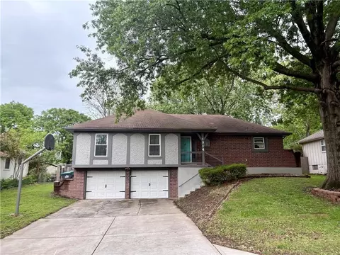 1304 SW 23rd St, Blue Springs, MO 64015