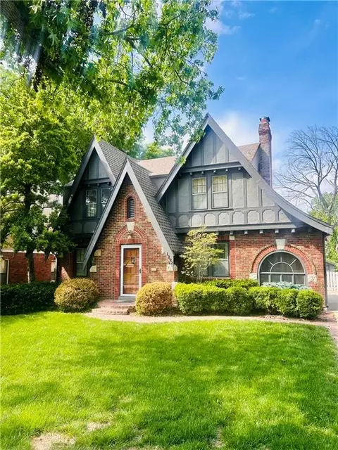 1292 W 72 Ter, Kansas City, MO 64114