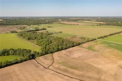 001 Stanton Rd, Osawatomie, KS 66064