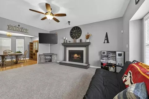 Living - 908 NE Michael Dr, Lees Summit, MO 64086 photo 1 of 3